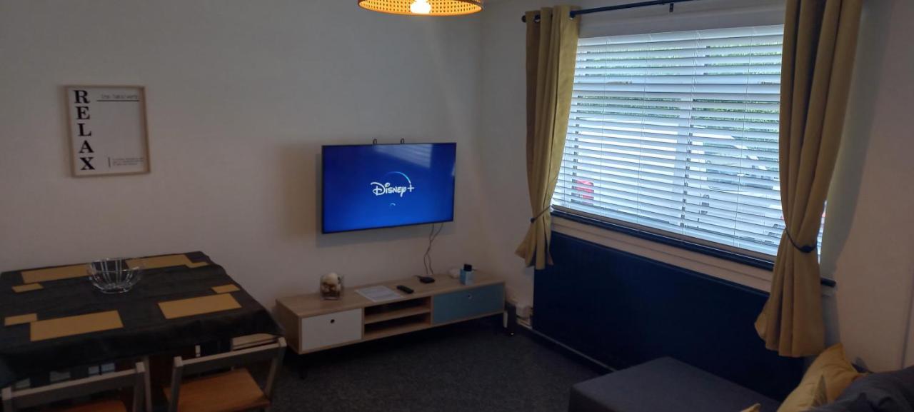 6-Min Walk To New Cross Parking Long Stay Discounts Wolverhampton Eksteriør billede