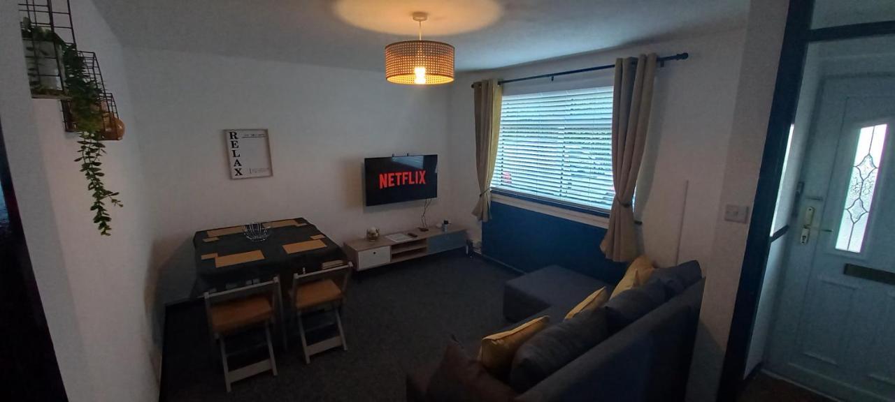 6-Min Walk To New Cross Parking Long Stay Discounts Wolverhampton Eksteriør billede